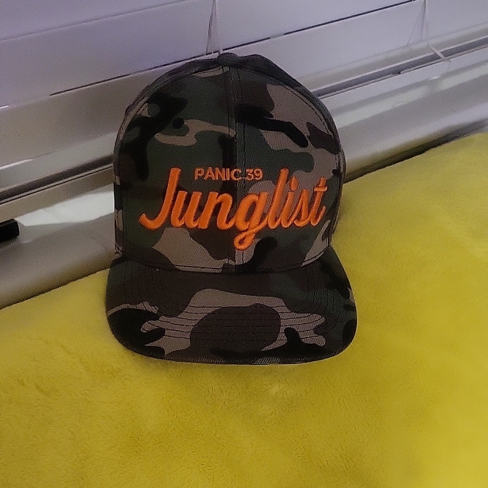 BBOY RAVE TRUCKER HAT